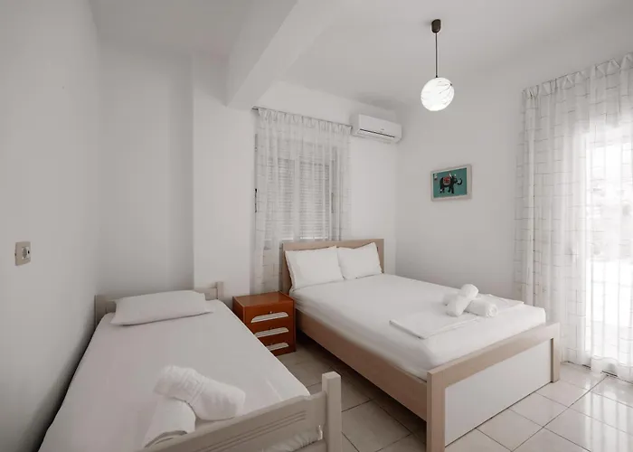 2 Bedrooms 30 Steps From The Appartamento Sarandë