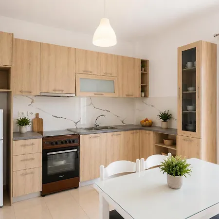 2 Bedrooms 30 Steps From The Apartament