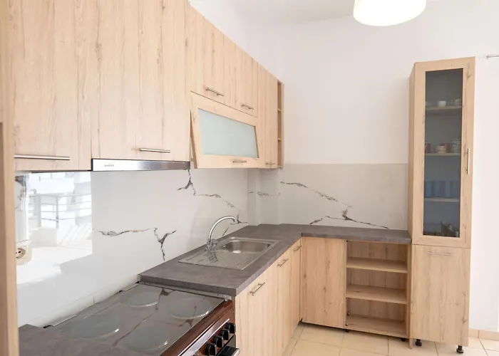 2 Bedrooms 30 Steps From The Apartment Sarande